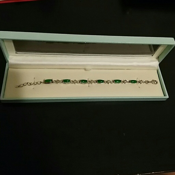 Toscow Australia jade bracelet - Picture 1 of 4