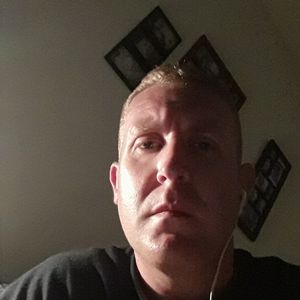 Meet your Posher, Derek