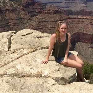 Meet your Posher, Caroline