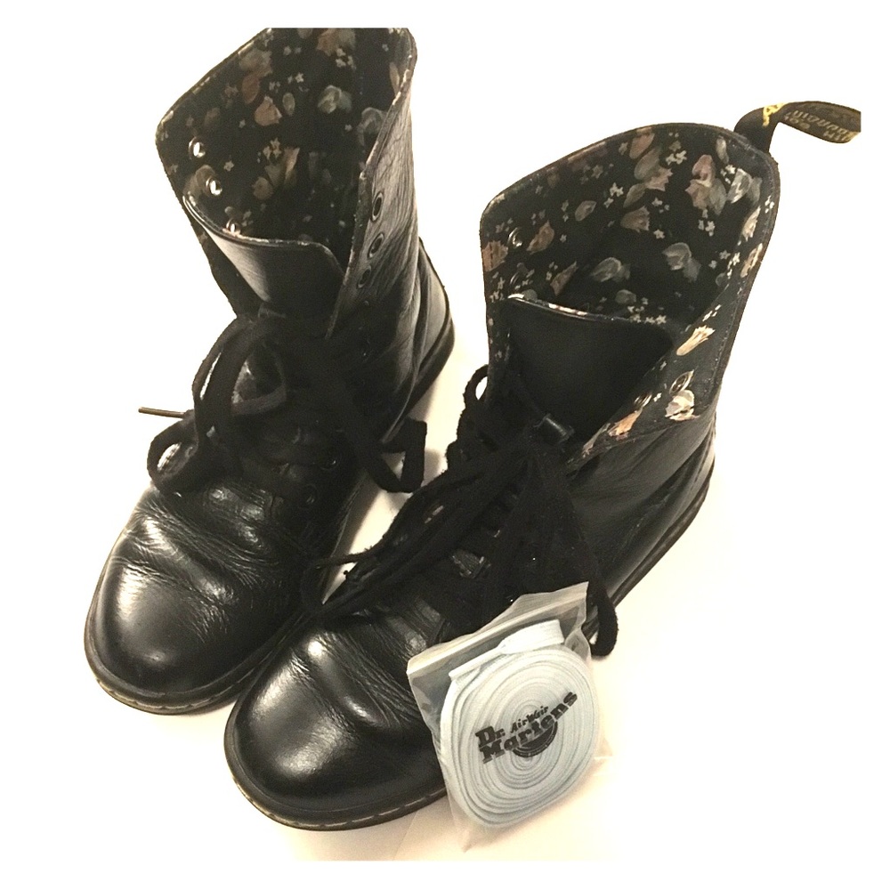 Floral Stratford Dr. Martens