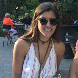 Meet your Posher, Jennifer