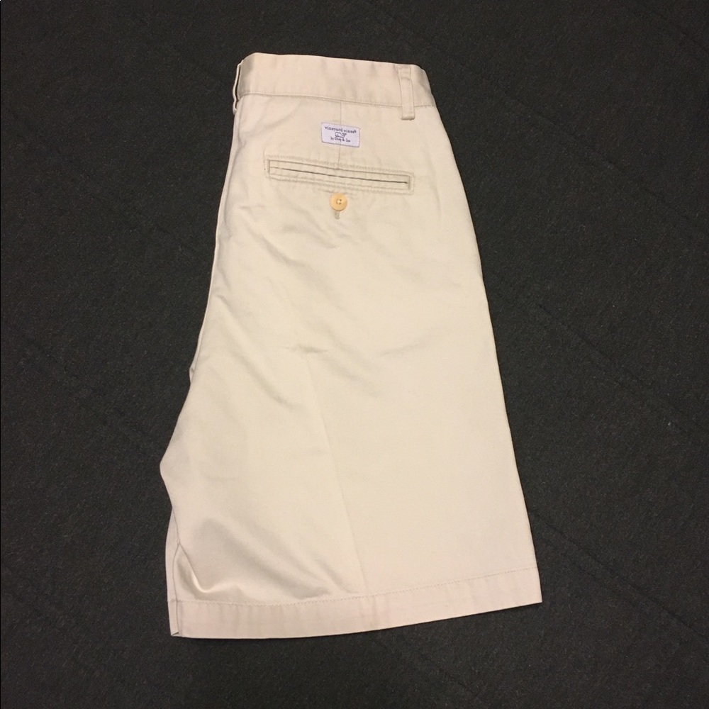Light Khaki Vineyard Vines Shorts Size 30