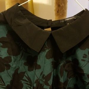 Peter pan collar open back shirt