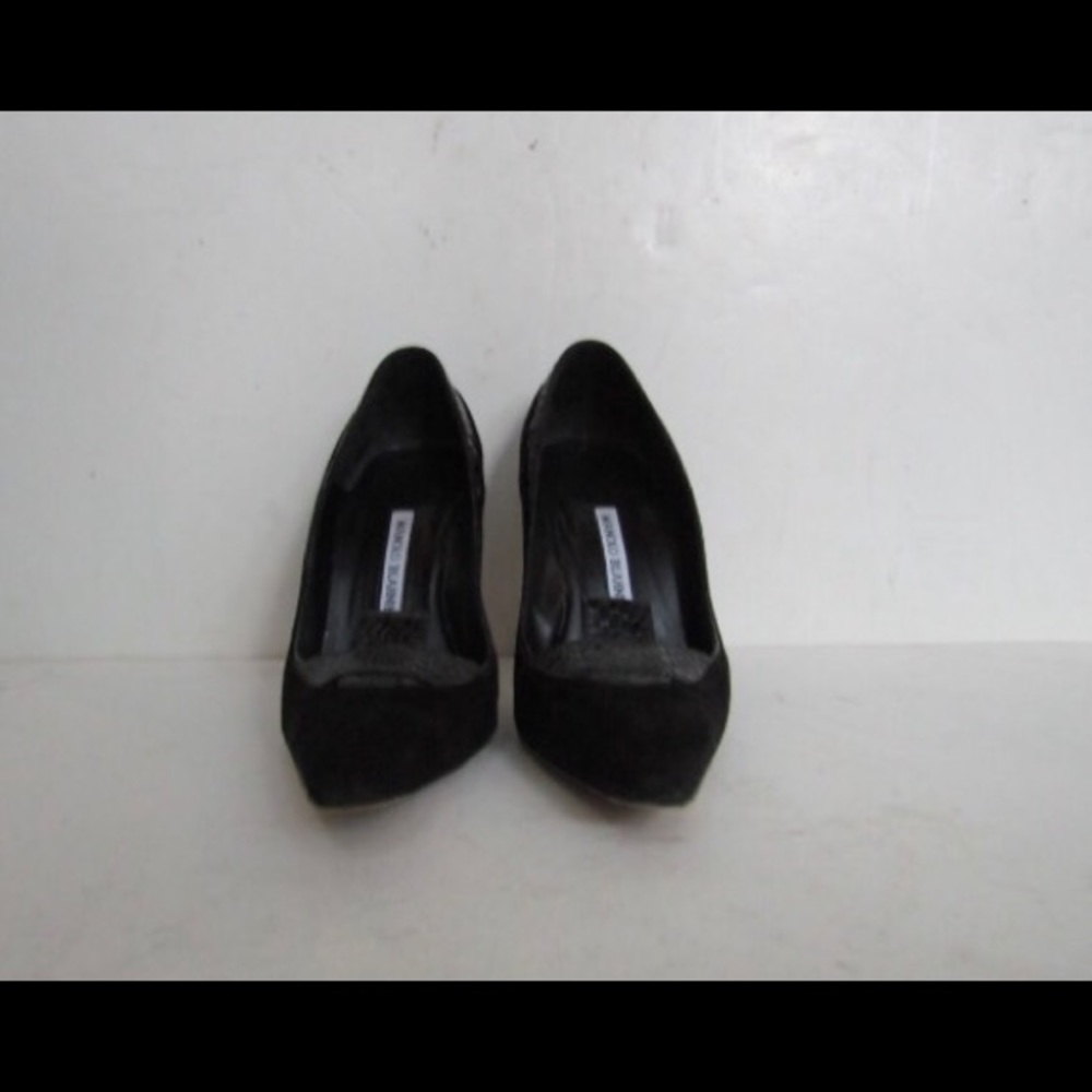 Manolo Blahnik Suede & Snakeskin upper pumps - Picture 2 of 8