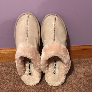 slippers