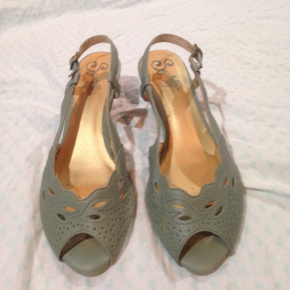 Seychelles Green Pumps Size 8