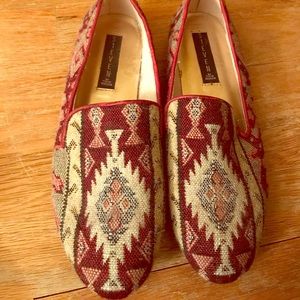 Steve Madden Aztec Flats