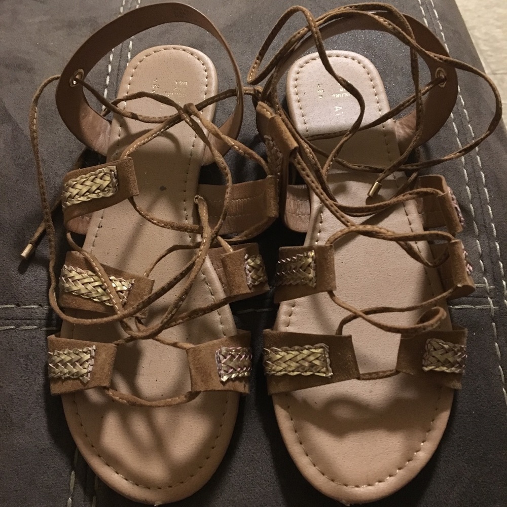 Sandals - Picture 2 of 3