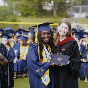 Meet your Posher, Geegee