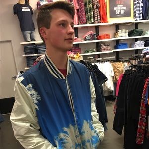 Meet your Posher, Nicholas