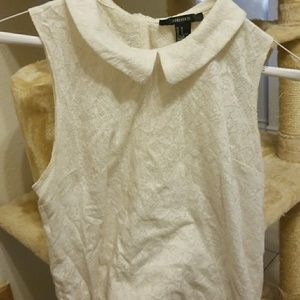 Peter pan collar
