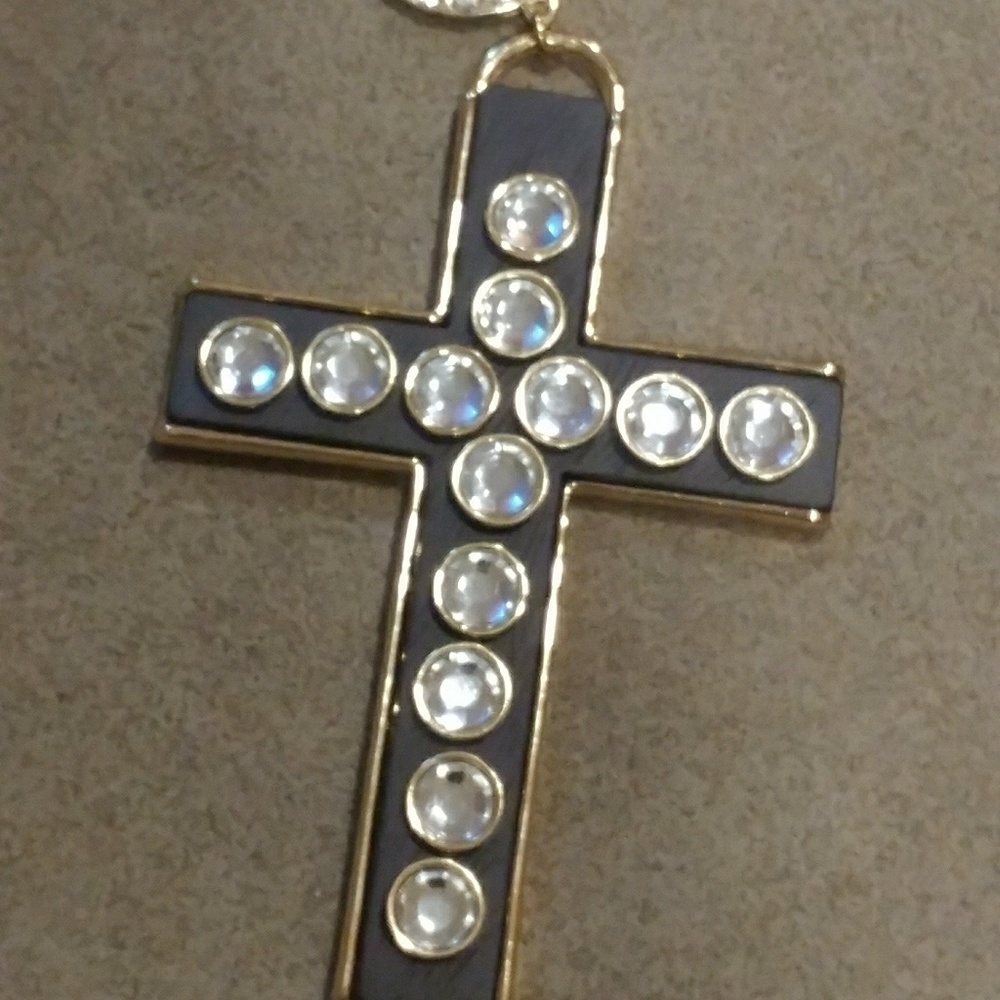 *SOLD*Gorgeous BNWT Betsey Johnson Cross Necklace