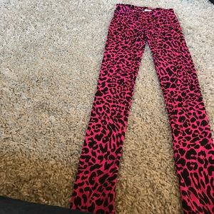 Hot pink cheetah print leggings