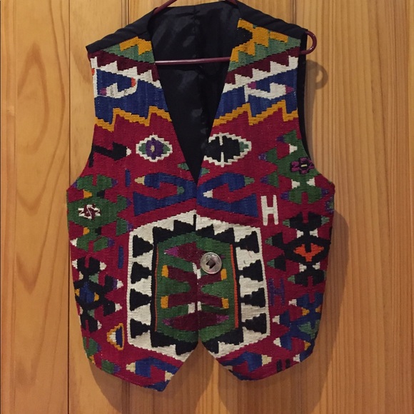 Vest - Picture 1 of 4