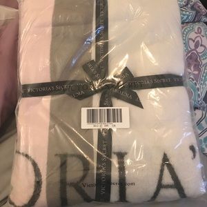 Victoria secret fleece blanket