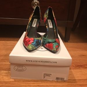 Steve Madden Groovi heels
