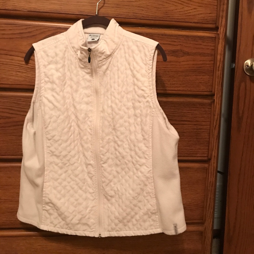 Columbia off white vest