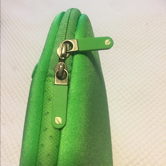 Incase laptop case - Picture 4 of 7