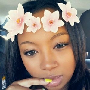 Meet your Posher, Tiara