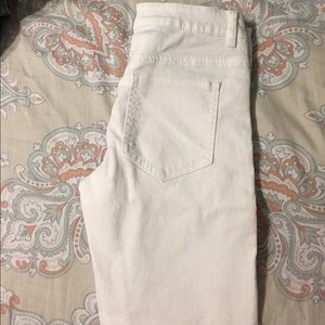 White skinny jeans