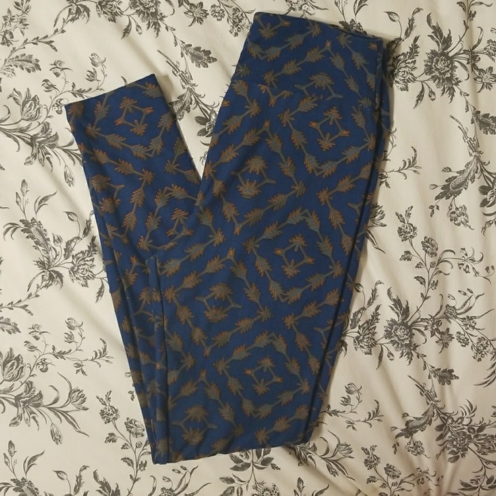 Lularoe OS Arrow Leggings
