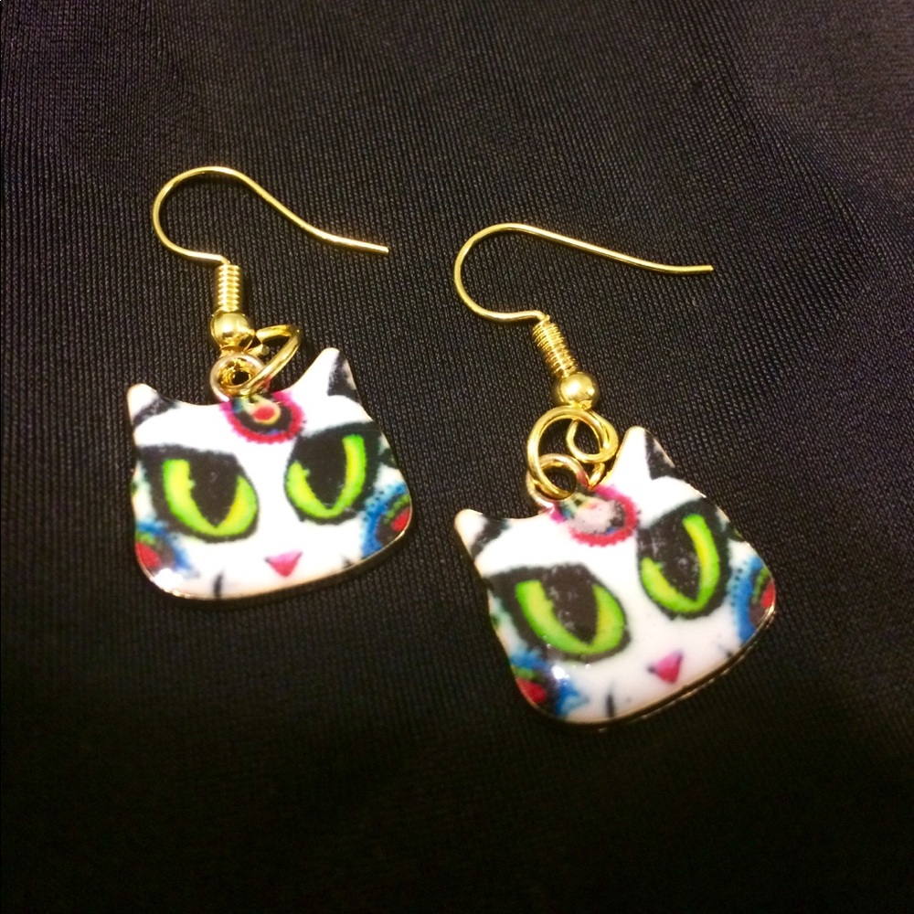 White tiger kitty cat earrings