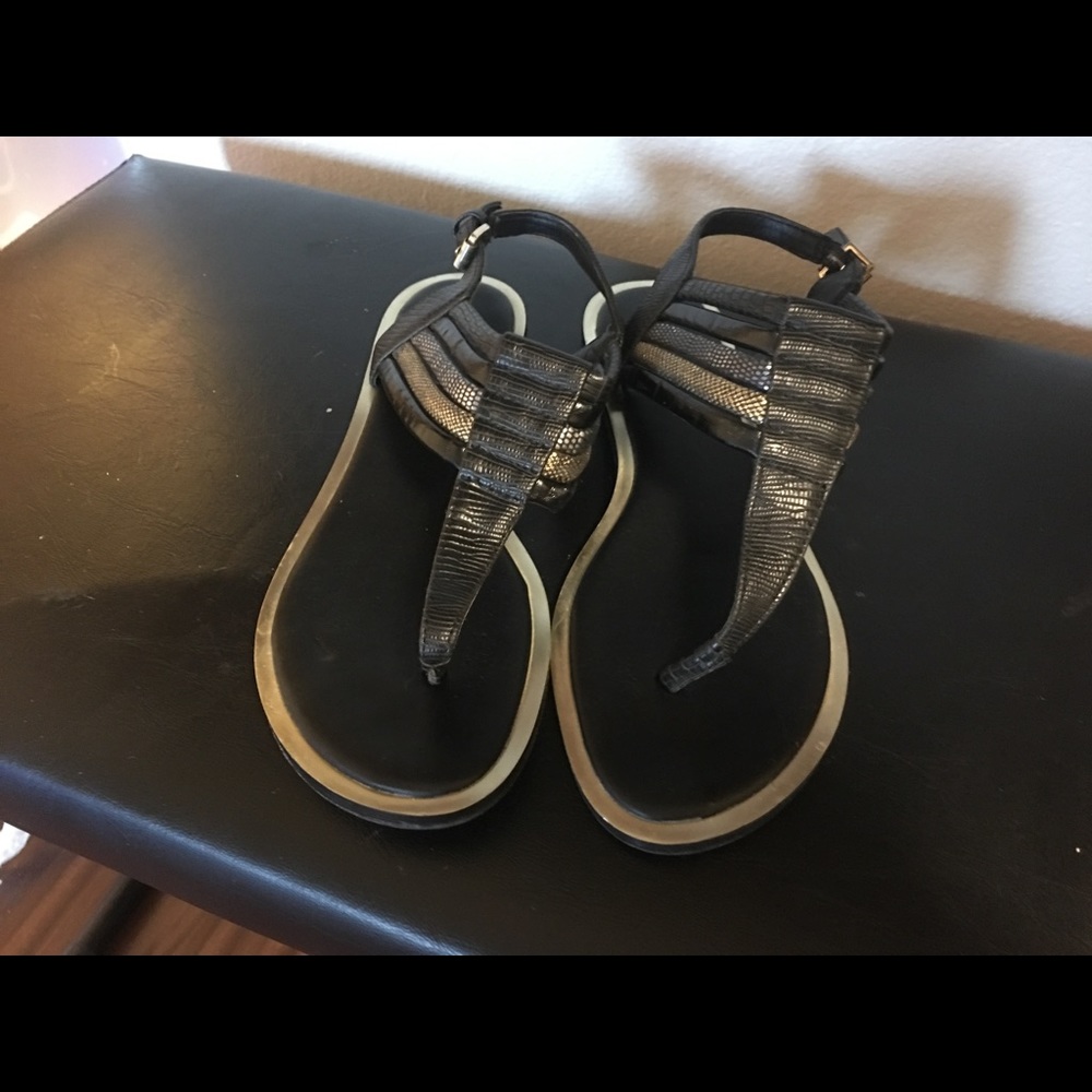 Aldo super cute sandals flip slips flat black