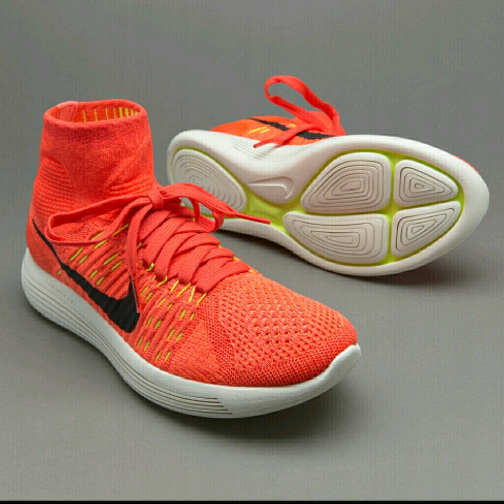 Women's Nike lunarepic flyknit size 7.5