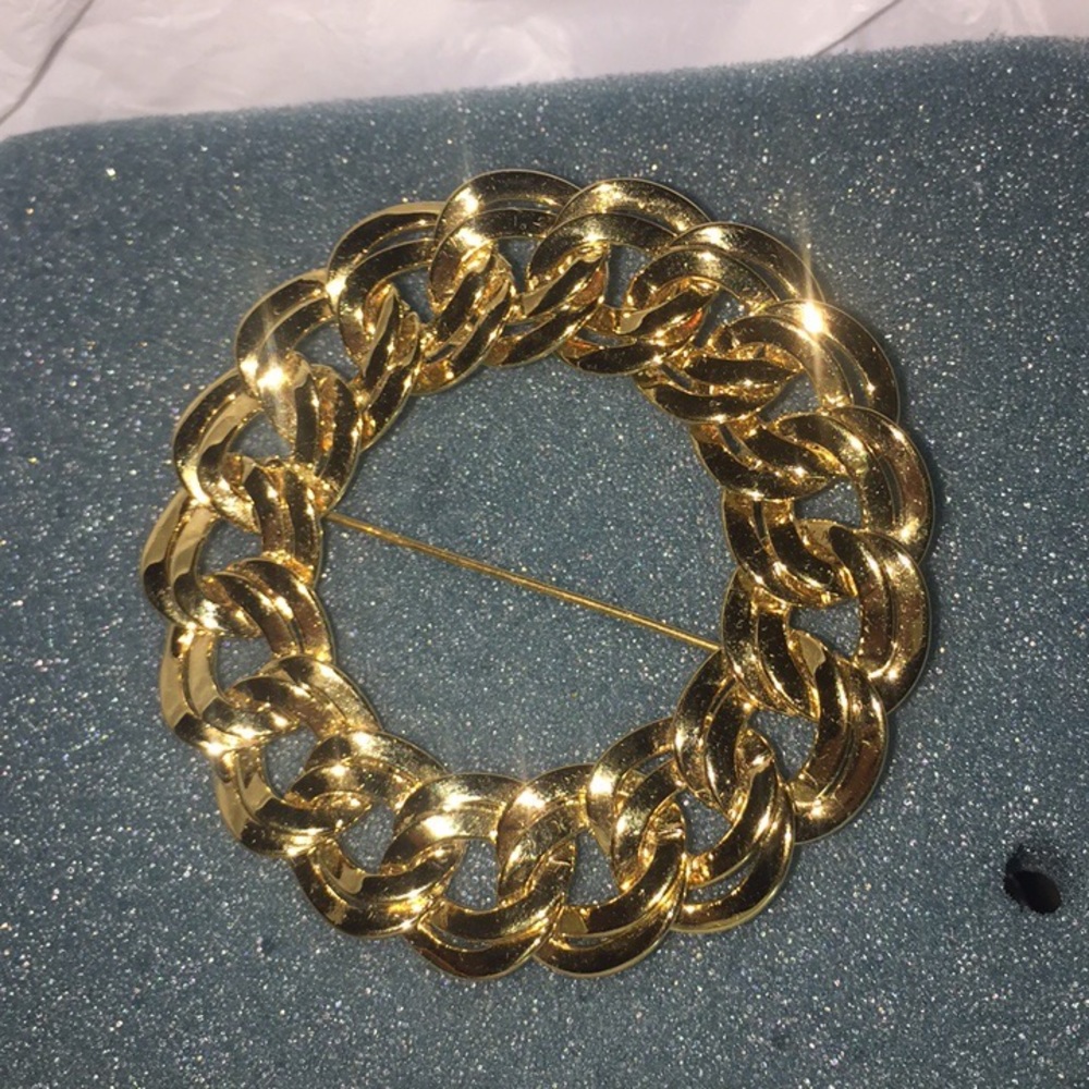 Vintage Gold Brooch