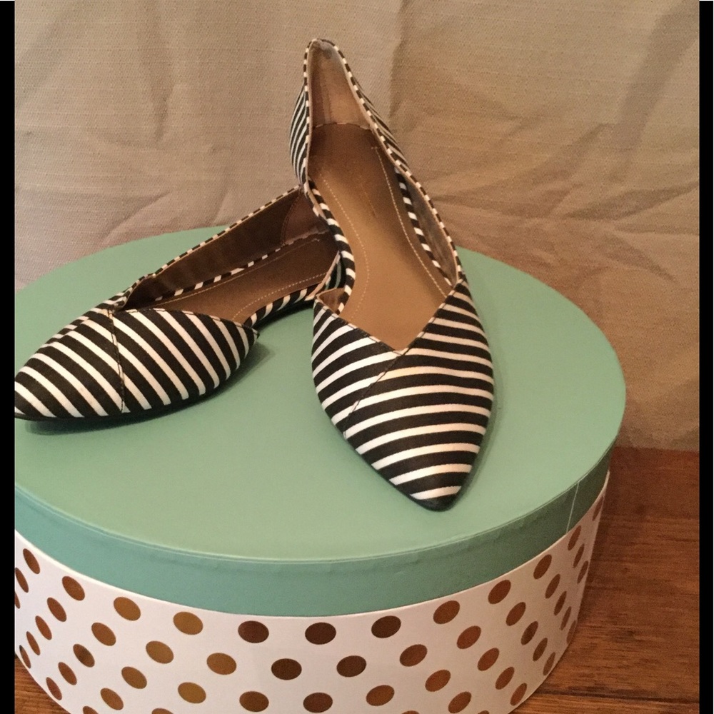 BCBG flats