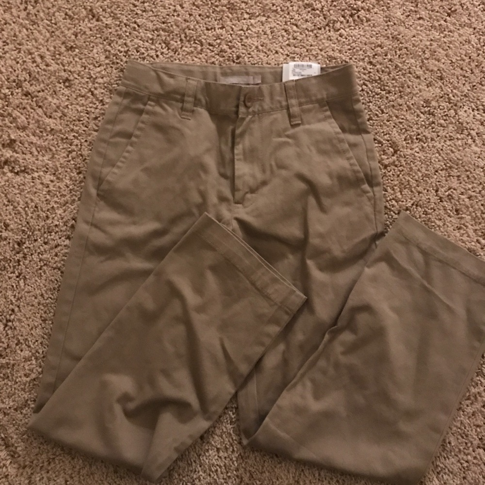 Boys khaki pants, size 8. NWT
