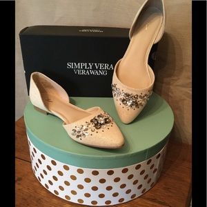 Vera Wang 7 1/2 flats