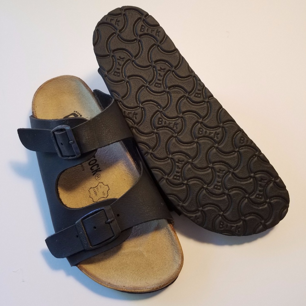 NWOT Black Arizona Birkenstocks