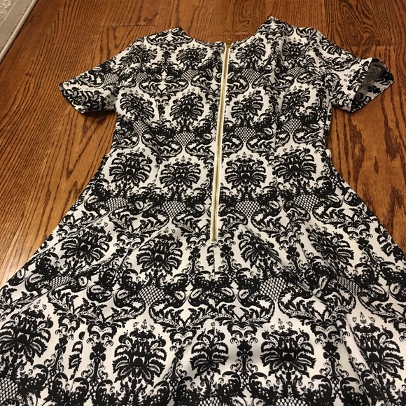 Dress - Picture 3 of 3