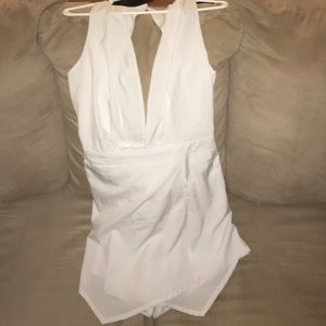 Size L tobi white romper