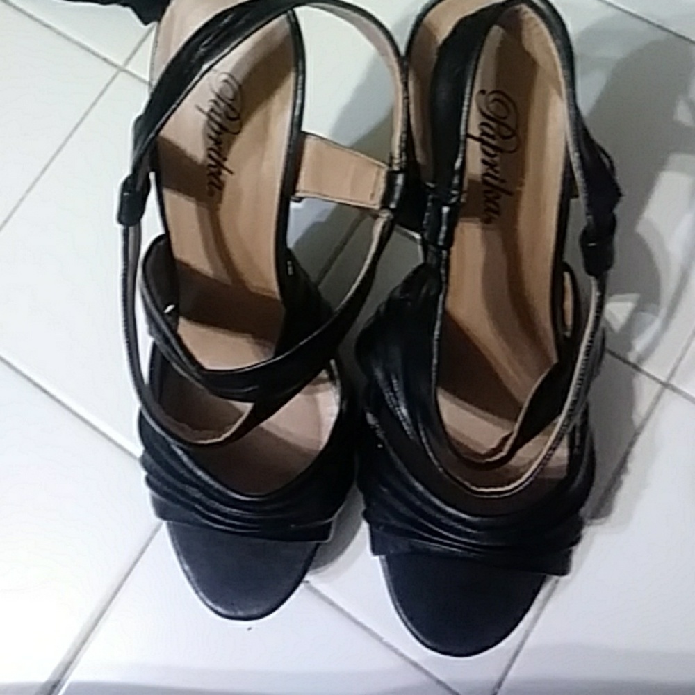 Paprika heels👠 cute and easy styling faux leather