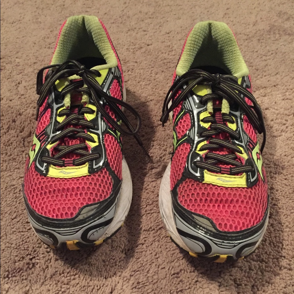 Athletic shoes