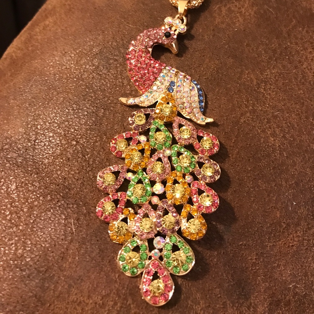 🦋Beautiful peacock necklace. 🦋