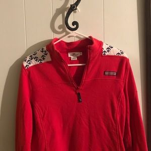 medium vineyard vines quarter zip!