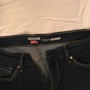 Dark blue jeans - These jeans are THE BEST!