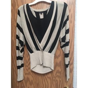 BCBGMAXAZRIA Metallic Black/Gold Plunge Sweater