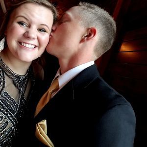 Meet your Posher, Alexis