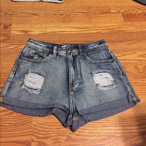 High waisted curve loving shorts 🌵🌺