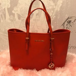 FLASH SALE! Michael Kors Jet Set Medium Tote Purse