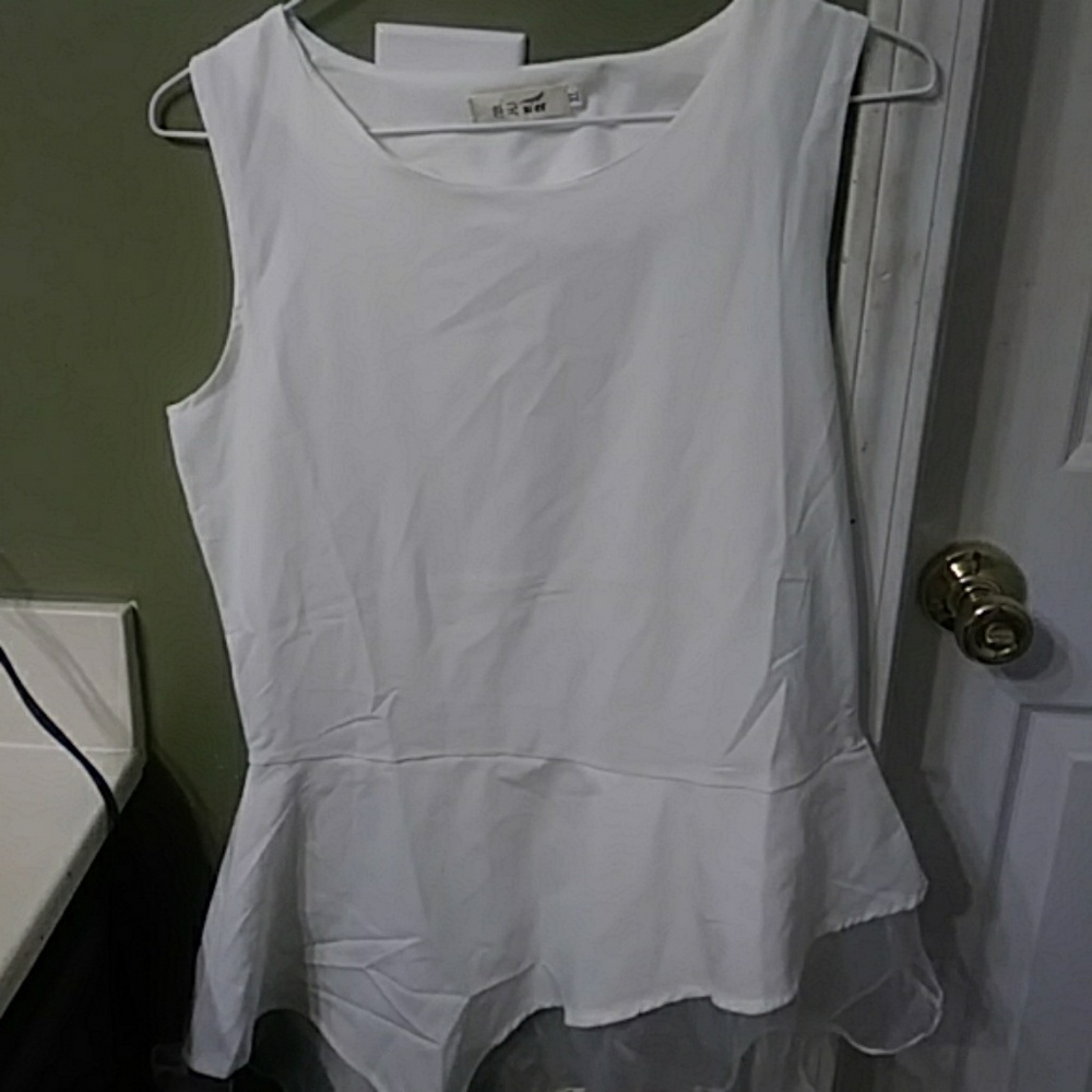 White Boutique brand causal basic