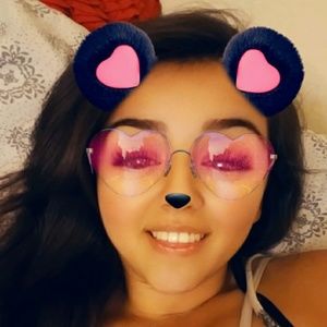 Meet your Posher, Annalyse