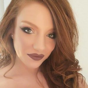 Meet your Posher, Katelyn