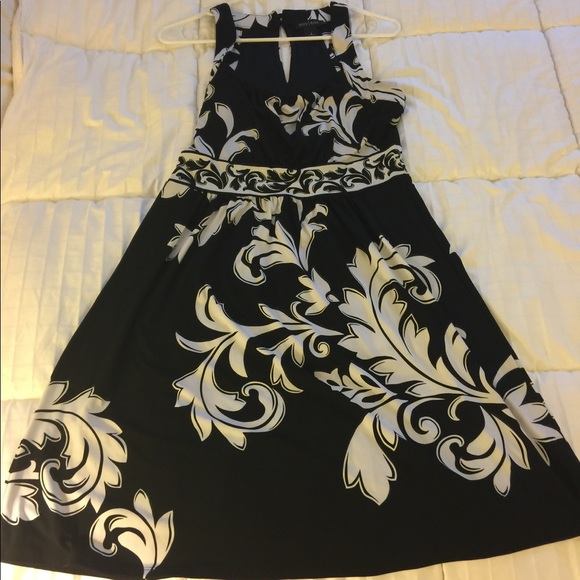 Sleeves dress from White House Black Market - Picture 1 of 1