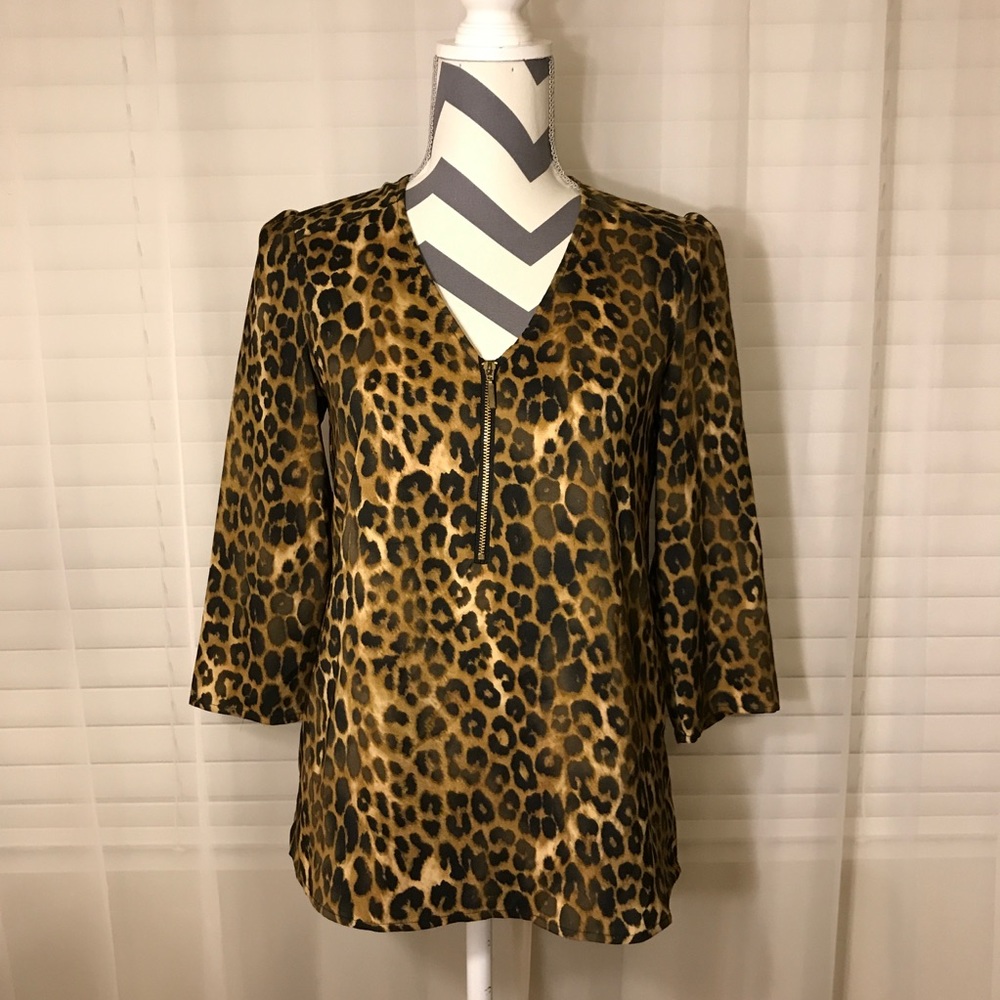 Express 3/4 Sleeve, Front Zip Leopard Print Blouse