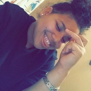 Meet your Posher, Kimberly